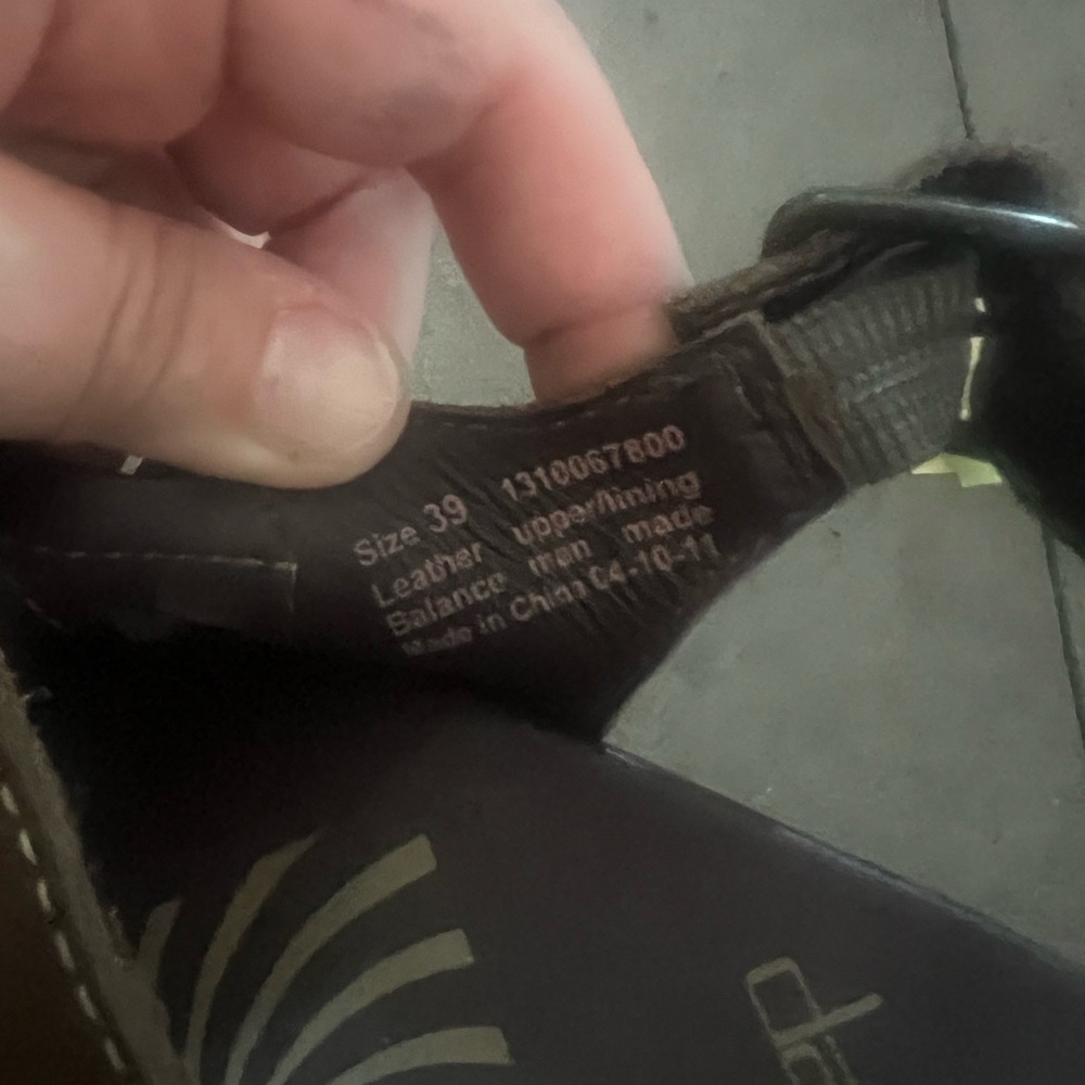 Womens Dansko sandals size 39 - Picture 2 of 4